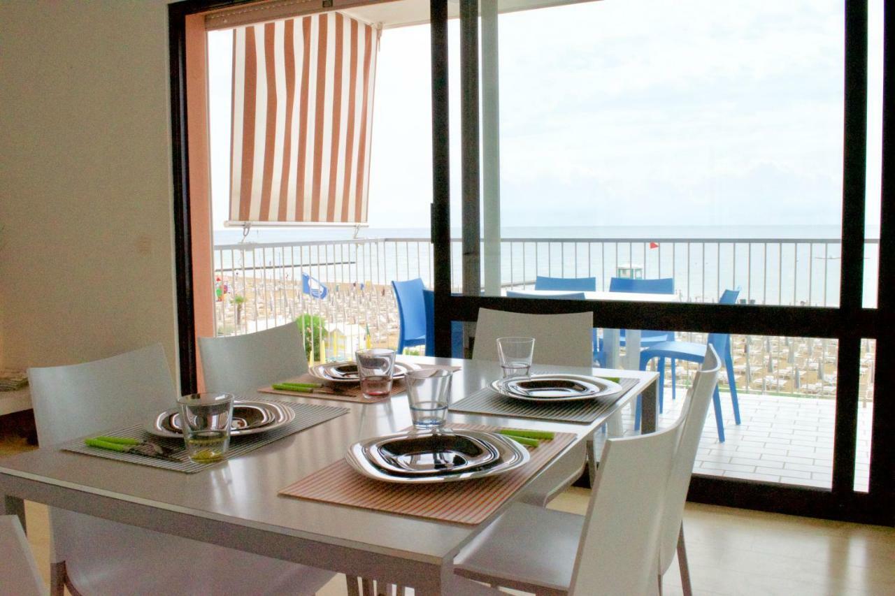 App4Rent Augustus Sea View - Family House - Wifi&Parking - 3 Rooms Lido di Jesolo Exteriör bild
