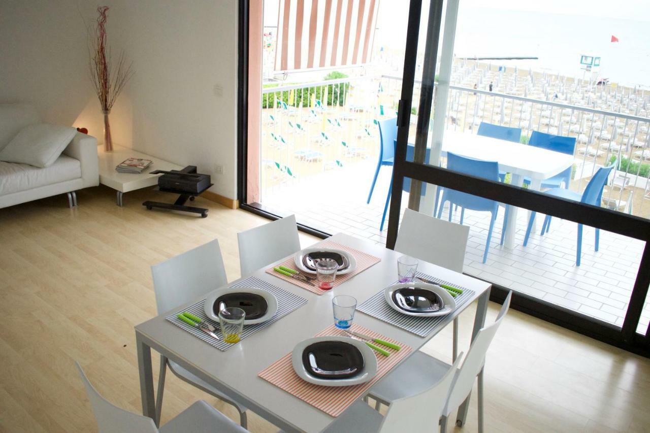 App4Rent Augustus Sea View - Family House - Wifi&Parking - 3 Rooms Lido di Jesolo Exteriör bild